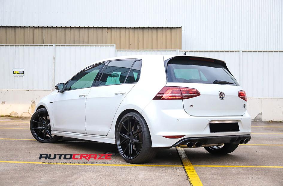 VOLKSWAGEN GOLF MISANO MATTE BLACK